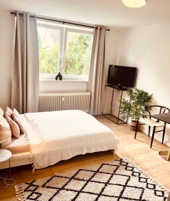 Ferienwohnung An Der Uniklinik Mit Eigener Kueche Und Renoviertem Badezimmer Хомбург Экстерьер фото
