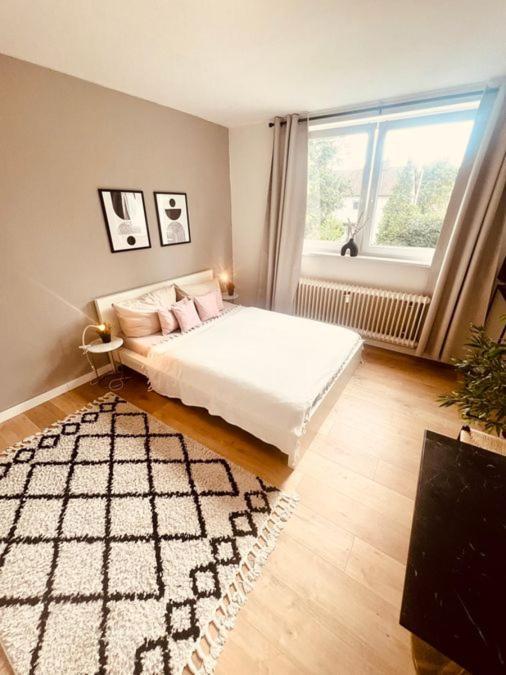 Ferienwohnung An Der Uniklinik Mit Eigener Kueche Und Renoviertem Badezimmer Хомбург Экстерьер фото